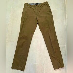 Men’s Banana Republic Aiden Chinos size 32x34”